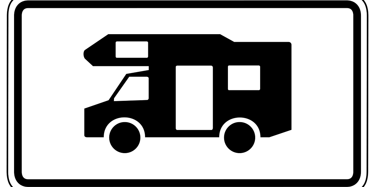 Schild eines Wohnmobilstellplatzes