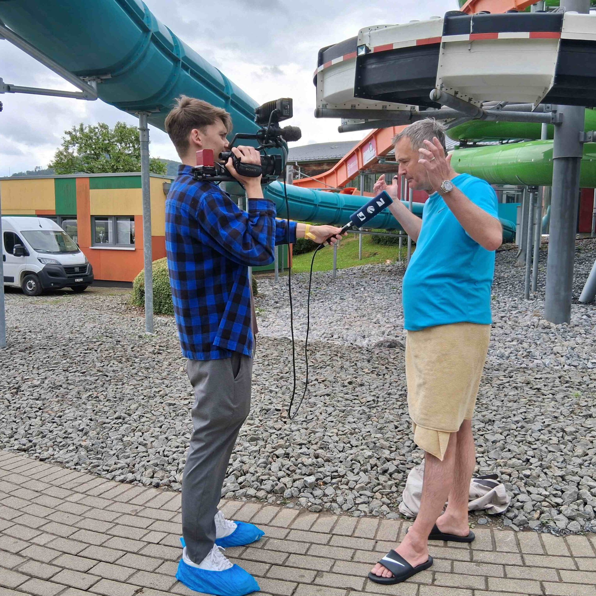 Das Aquamagis Erlebnisbad in Plettenberg hat heute seine neue Outdoor-Rutsche, die größte seiner Art in Deutschland, eröffnet.