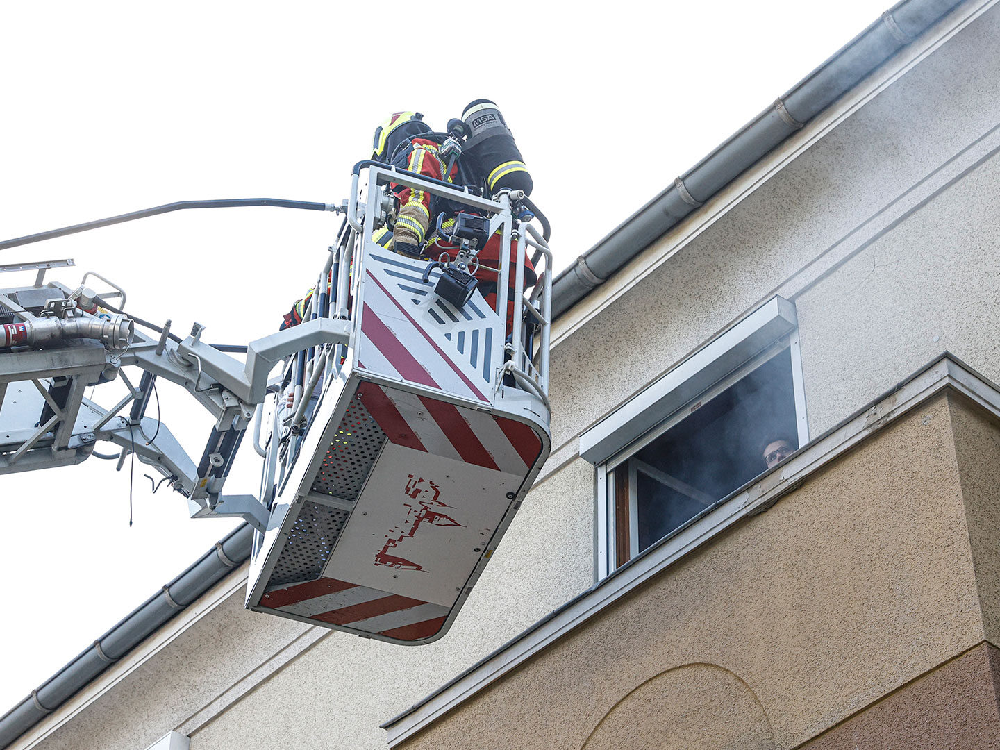 Einsatzkräfte der Feuerwehr Altena bei einer Übung am Steinwinkel.