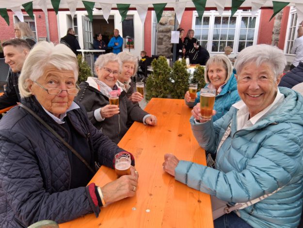 Foto: Ilka Kremer Ein generationenübergreifendes Fest feierte die Kompanie Rahmede in Altena.