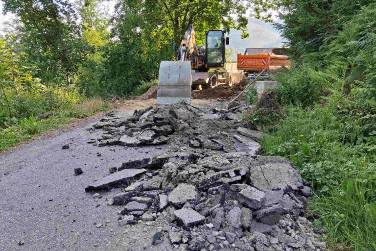 Foto: Ilka Kremer Eine Baufirma entnimmt Bodenproben.