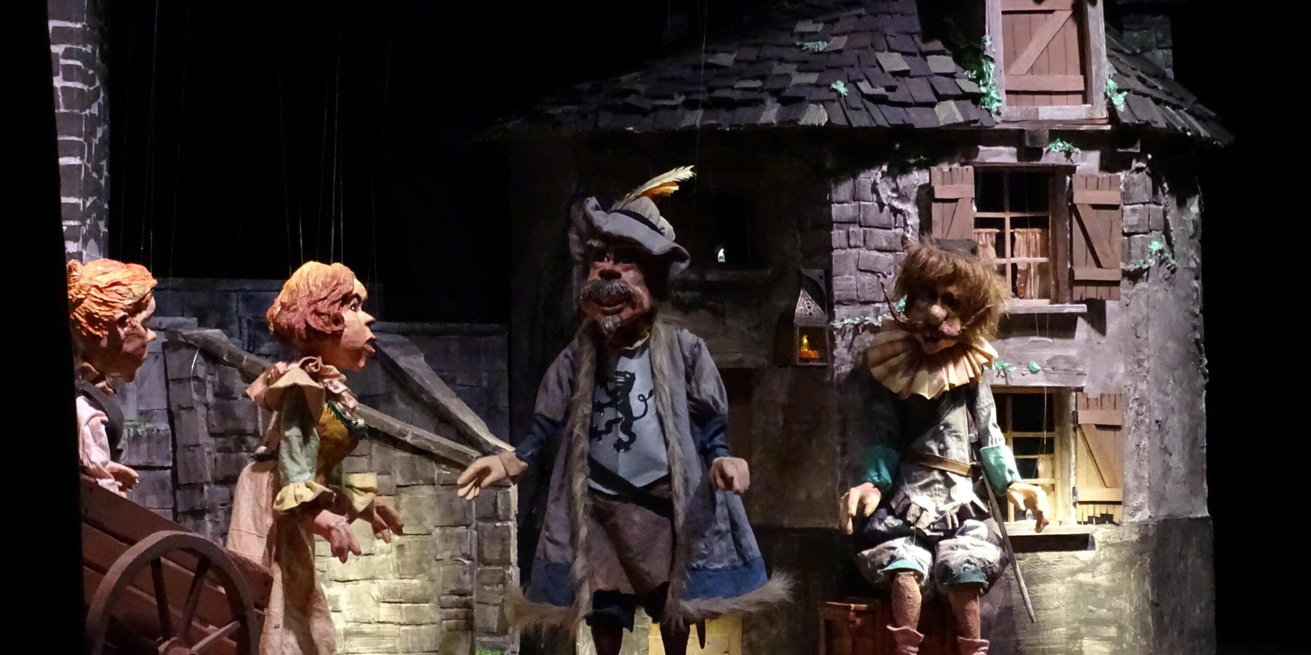 Marionettentheater aus Altena tritt auf.