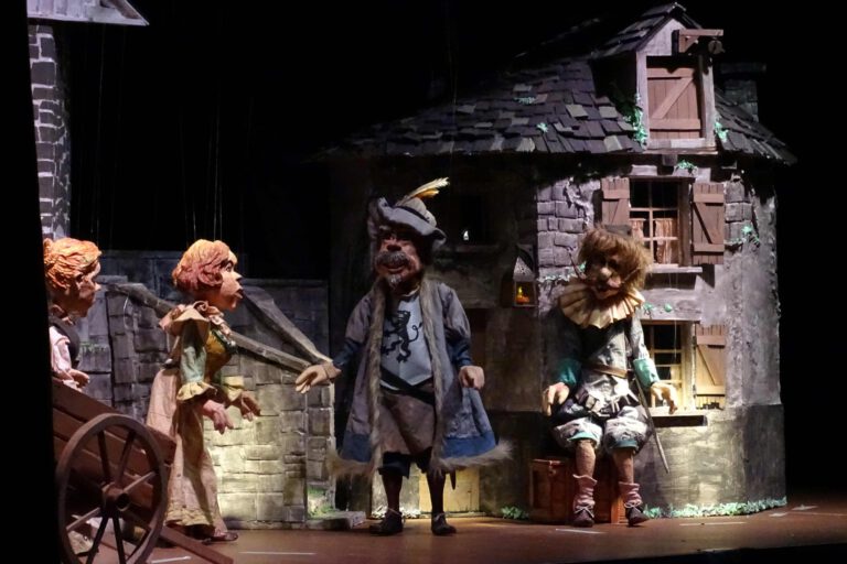 Foto: Marionettentheater Mummenschanz Marionettentheater aus Altena tritt auf.