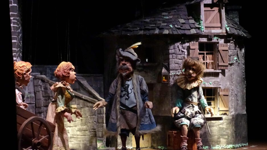 Marionettentheater aus Altena tritt auf.