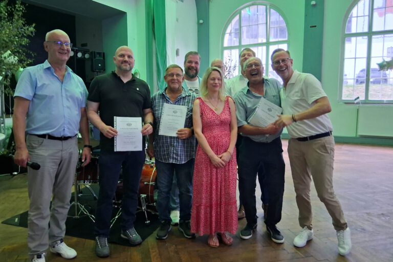 Foto: Ilka Kremer Gruppe bei der Jubiläumsfeier.