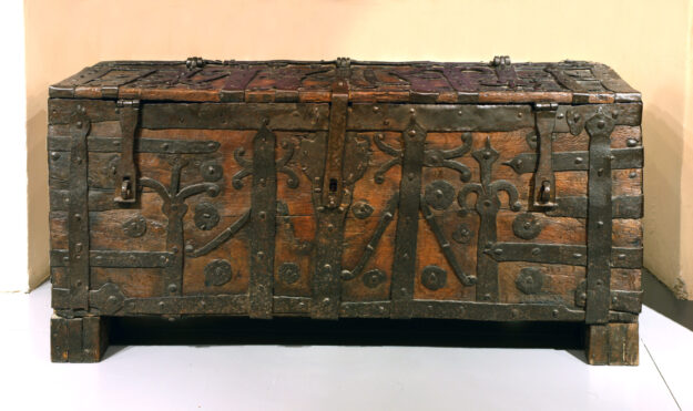 Foto: Holger Lüders/Märkischer Kreis historische hölzerne Schatzkiste