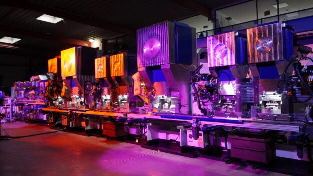 Foto: Jörg Kiesow 25 Meter lange Sondermaschine von Schmale aus Altena.