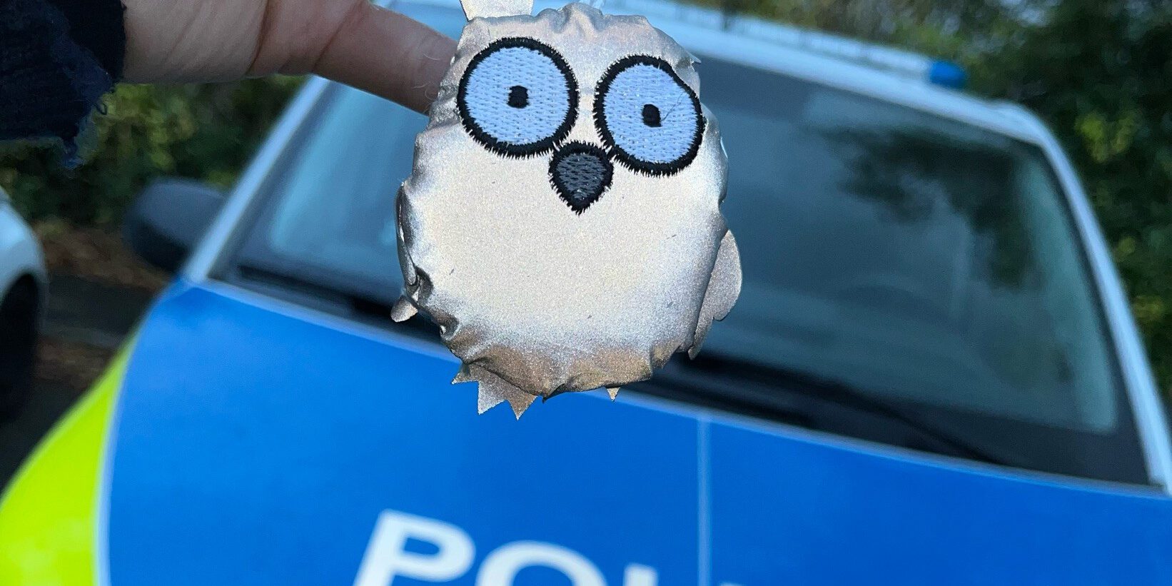Die Polizei rät nicht nur zu heller Kleidung, sondern auch zu reflektierenden Accessoires am Schulranzen.
© Foto: Pressestelle der Kreispolizeibehörde