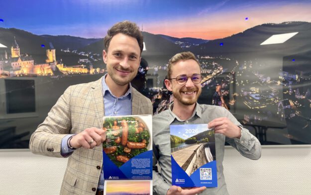 Foto: Stadtwerke Altena Oliver F. Heimann, Geschäftsführer und Daniel Schembor, Kundenservice.