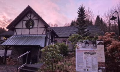 Außenansicht Alte Drahtrolle