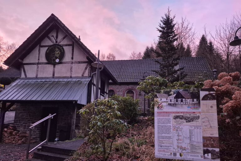 Außenansicht Alte Drahtrolle