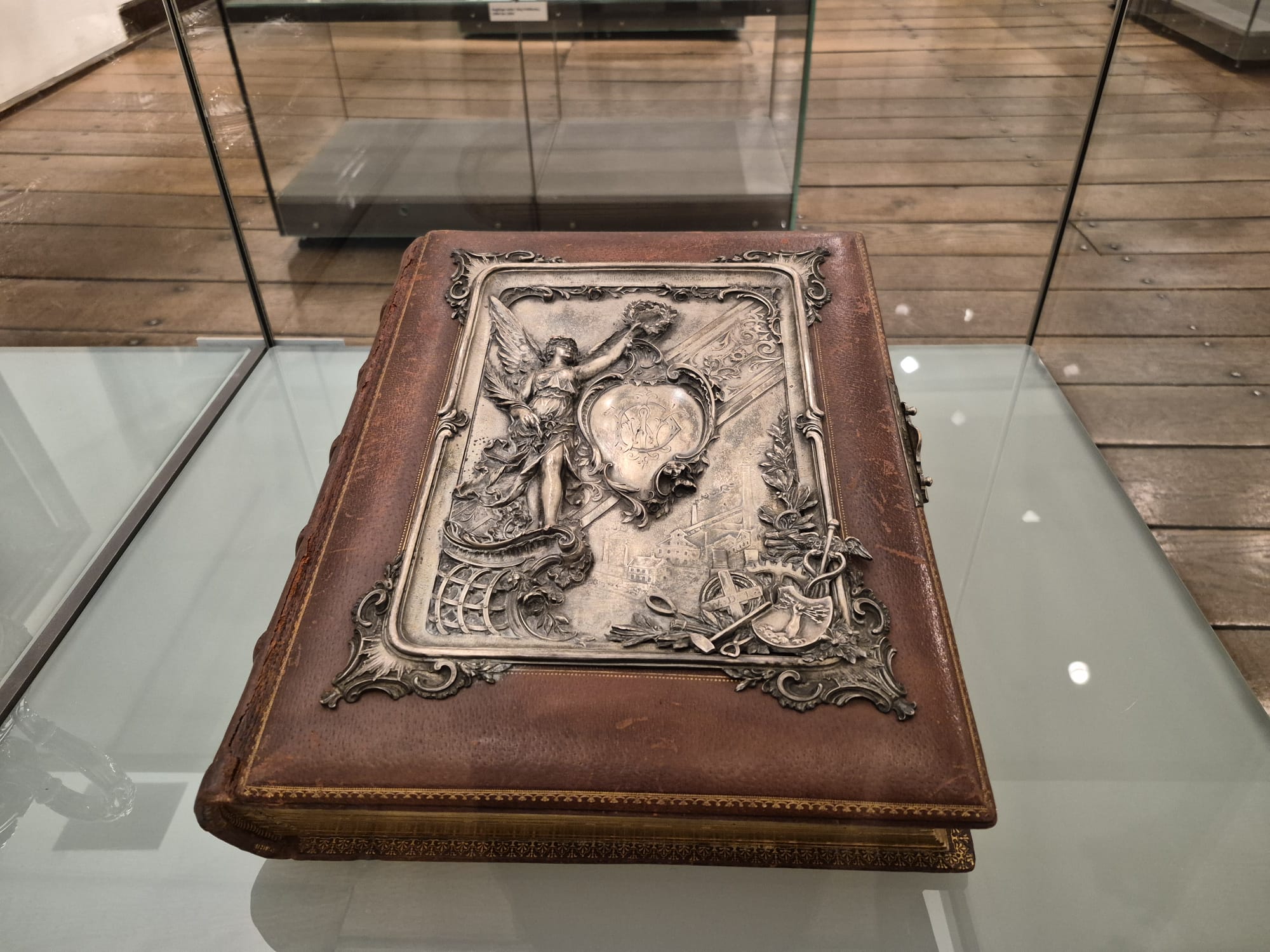 Ein historisches Fotoalbum