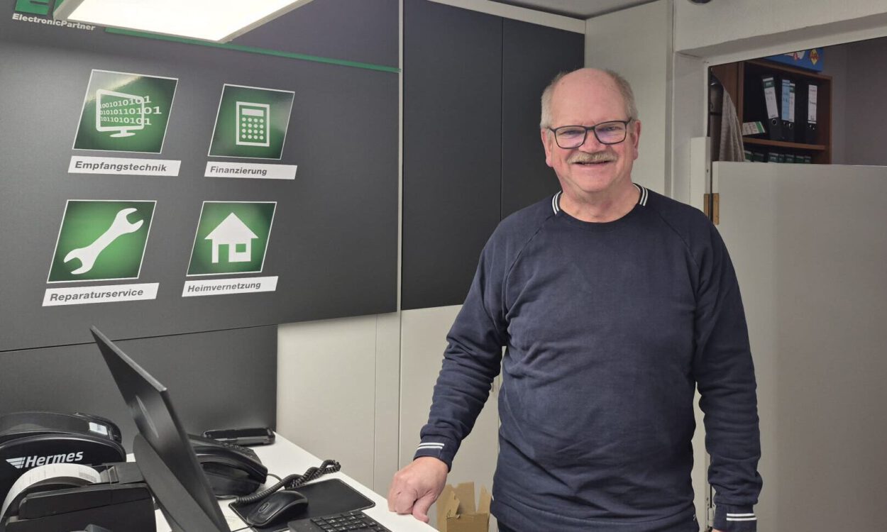 Helmar Roder in seinem Geschäft