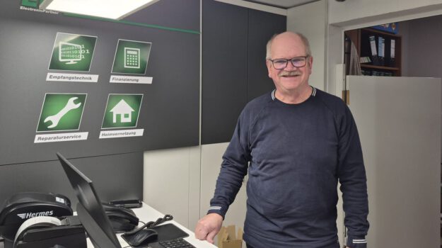 Foto: Ilka Kremer Helmar Roder in seinem Geschäft