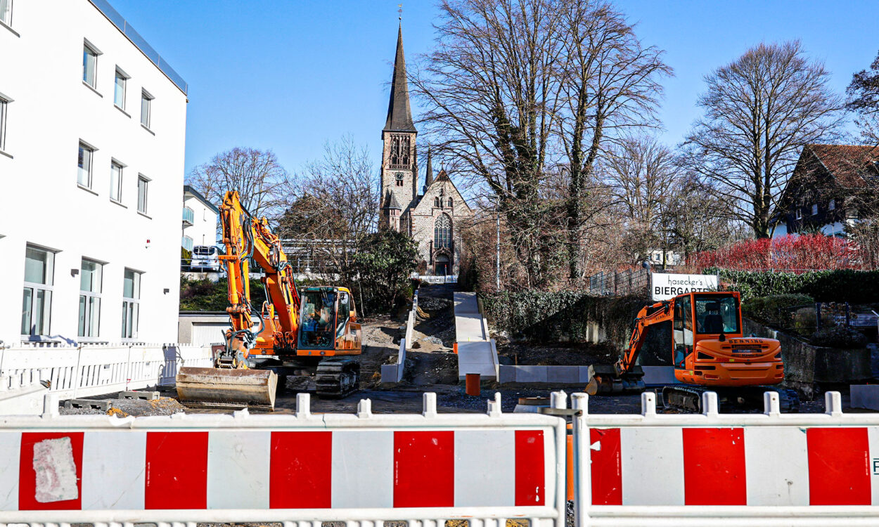 Baustelle an der Lendringser Hauptstraße für das Projekt "Lebensander Lendringsen Mitte"