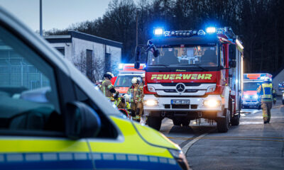 Ein Löschfahrzeug der Feuerwehr Menden hier bei einem Brandeinsatz.