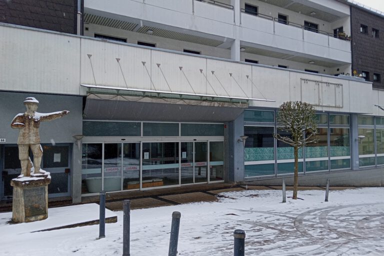 Foto: Ilka Kremer Außenansicht des Stapel-Centers bei Schnee