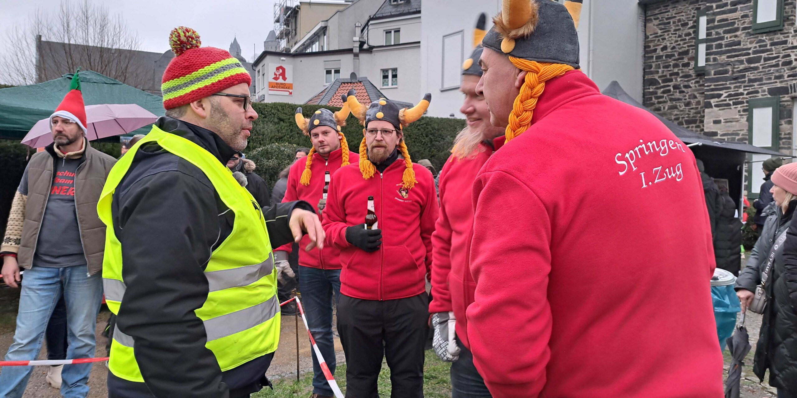 Männer beim Knut-Fest