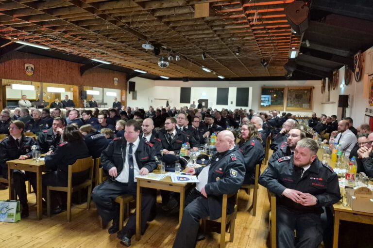 Eine Versammlung der Feuerwehr Altena.