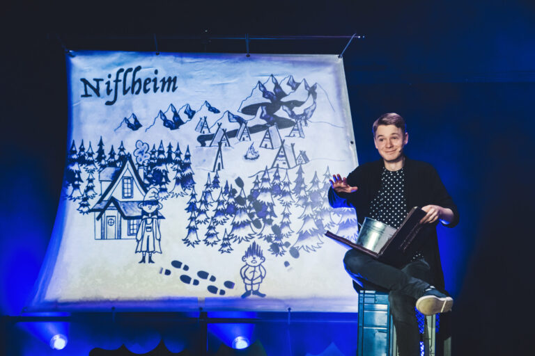 Till Frömmel auf der Bühne.