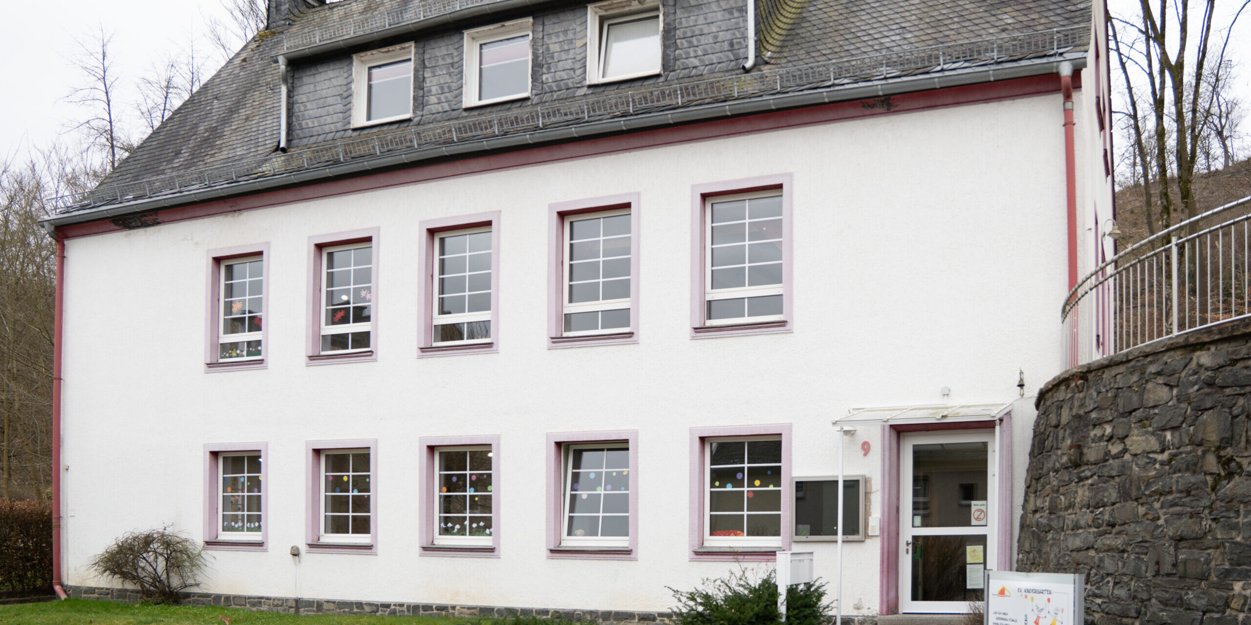 Das Gebäude des Kindergartens am Knerling.