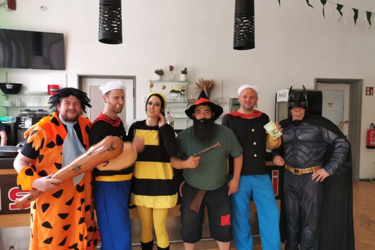 Verkleidete Mitglieder der Kompanie Rahmede.