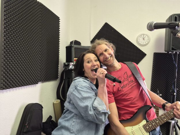 Foto: Ilka Kremer Yvonne und Marcel perforemen.