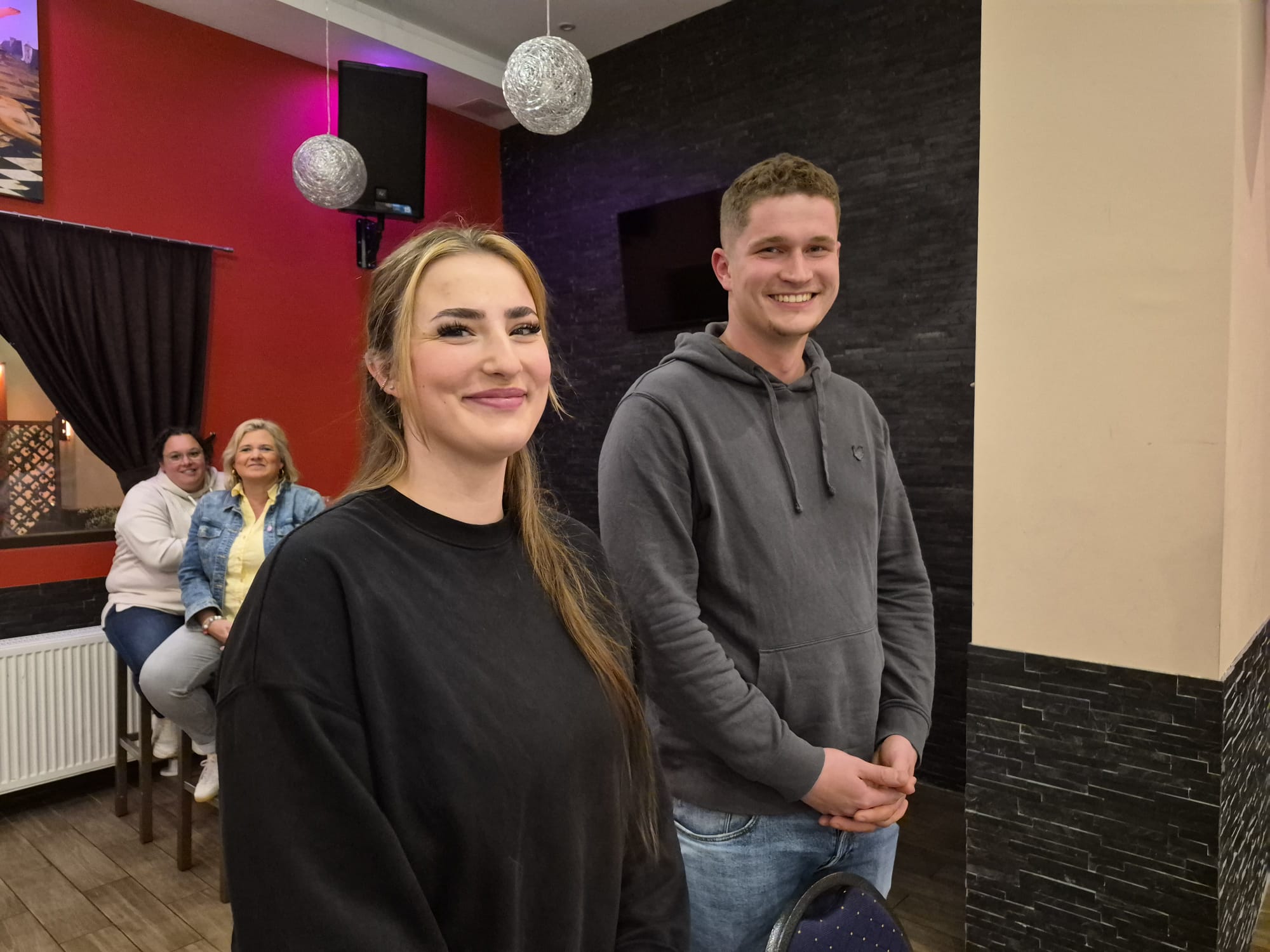 Vivien Tank und Leon Evers.