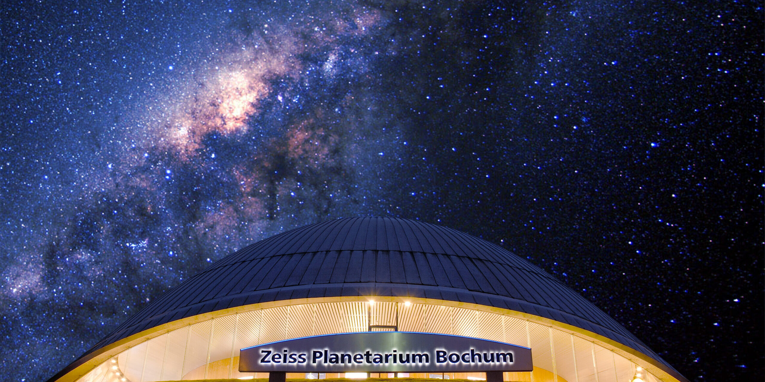 Planetaroium Bochum bei Nacht.