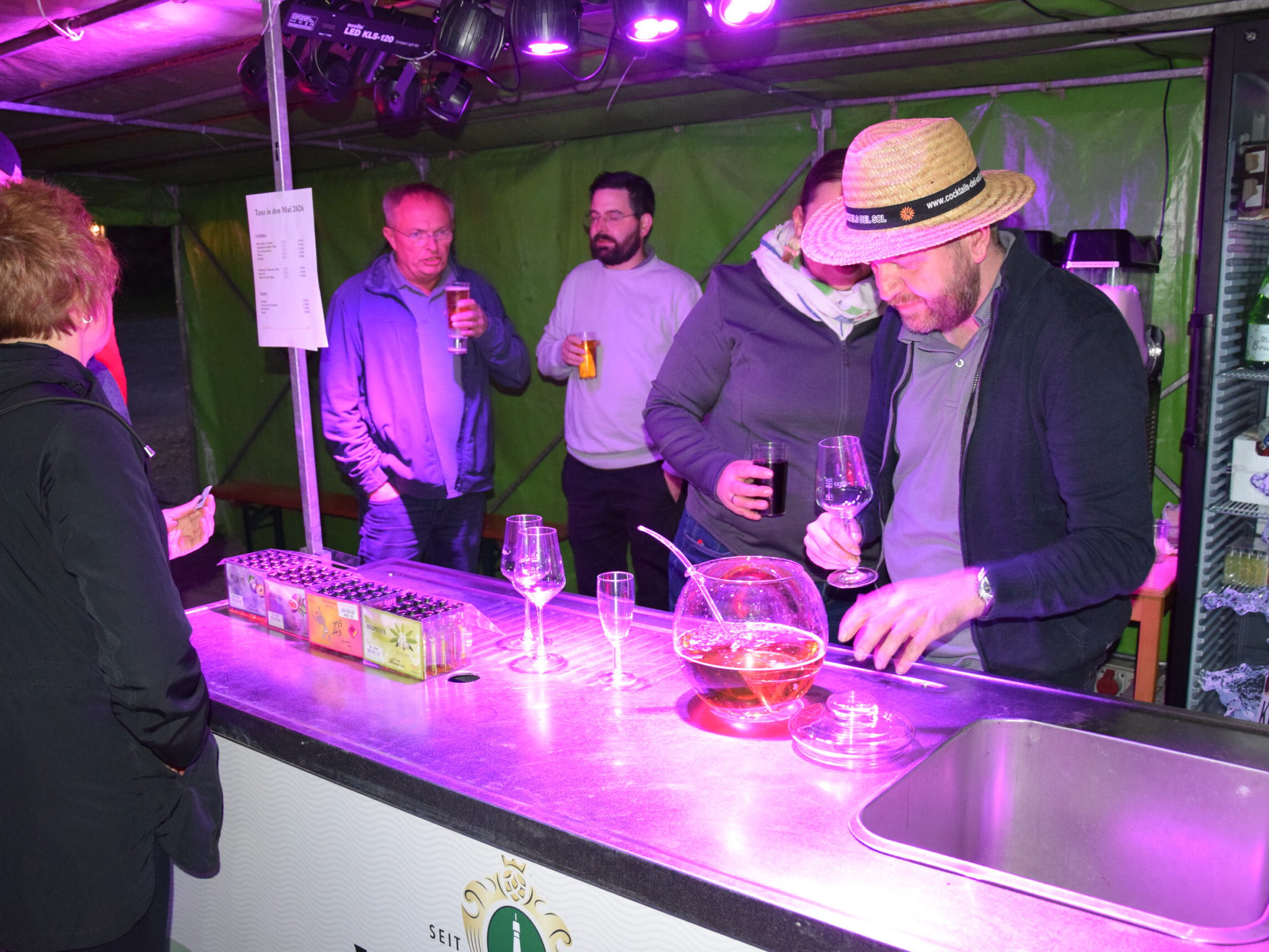 Partyfoto vom Tanz in den Mai in Evingsen