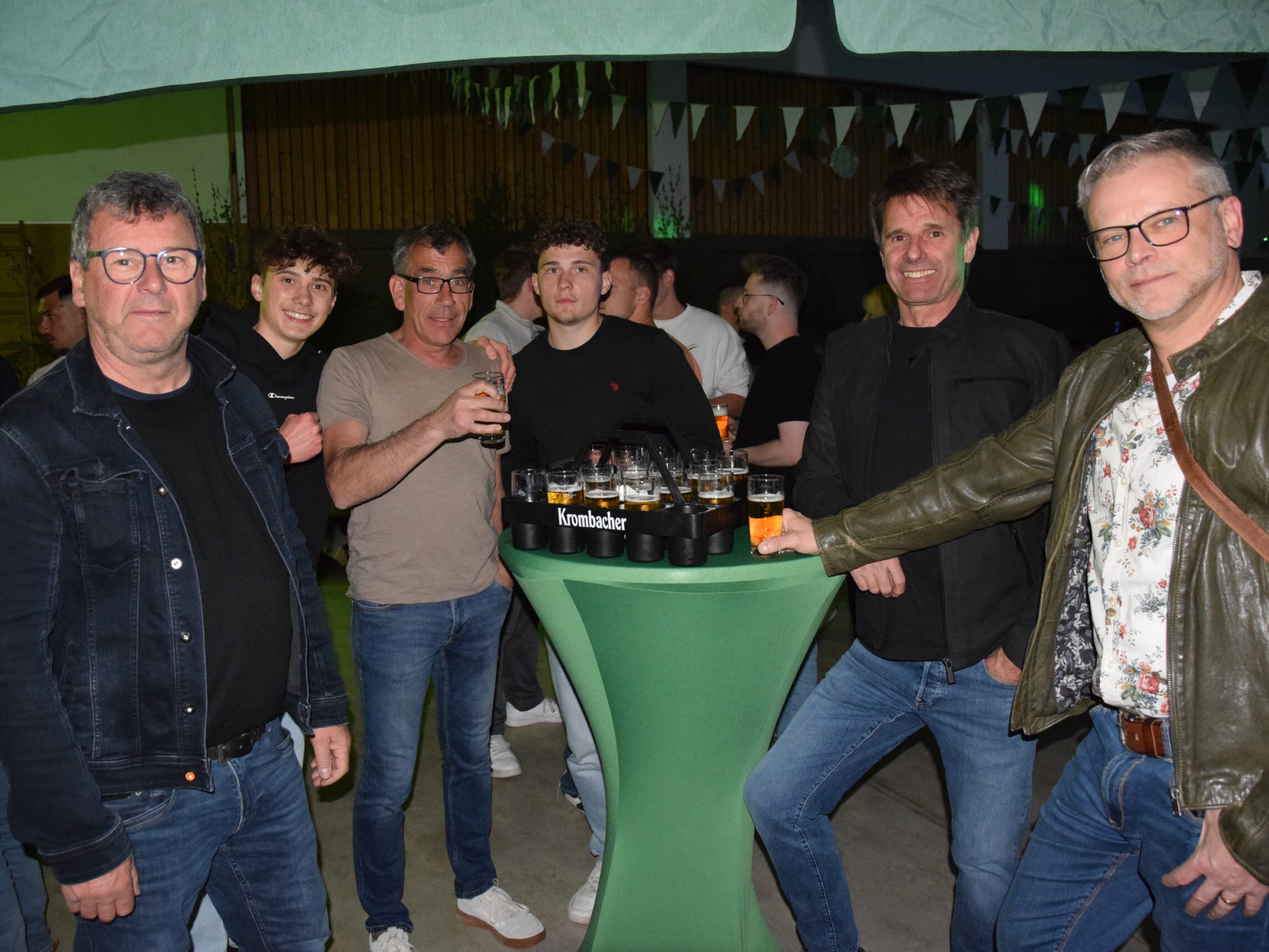 Partyfoto vom Tanz in den Mai der Kompanie Rahmede