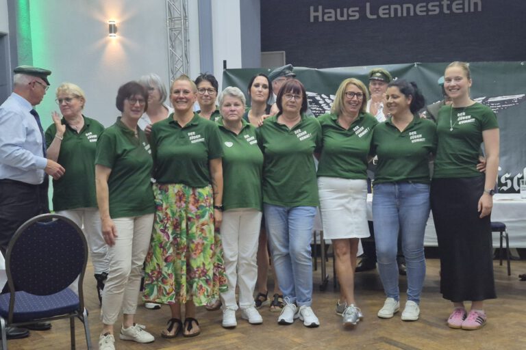 Foto: Ilka Kremer Die Frauen der Kompanie Rahmede.