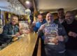 Das Flusaki-Team in der Taverne.