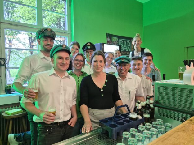 Das Thekenteam der Kompanie Kelleramt