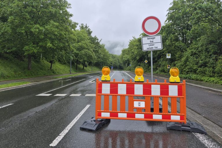 Vollsperrung Holensiepen