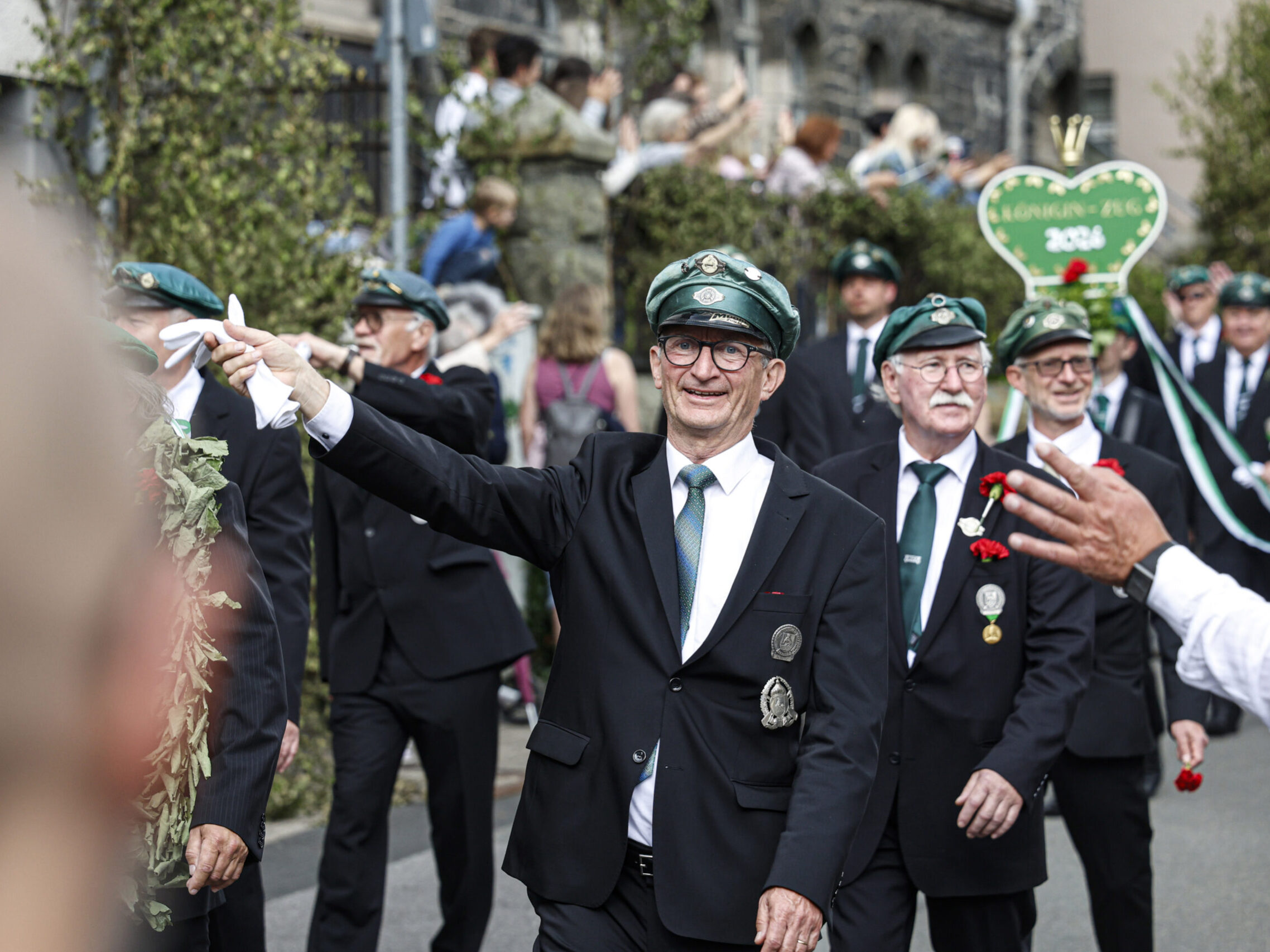 Festumzug beim Schützenfest der Friedrich-Wilhelms-Gesellschaft Altena