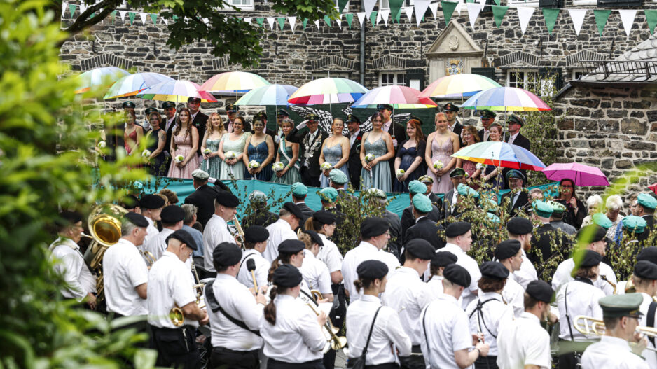 Festumzug beim Schützenfest der Friedrich-Wilhelms-Gesellschaft Altena