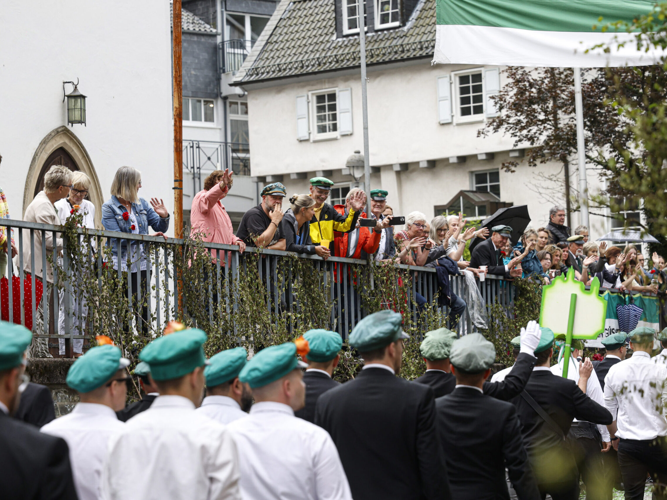 Festumzug beim Schützenfest der Friedrich-Wilhelms-Gesellschaft Altena