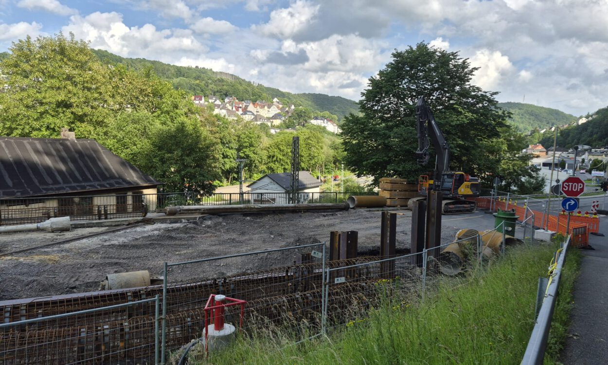 Vorarbeiten für die Behelsbrücke