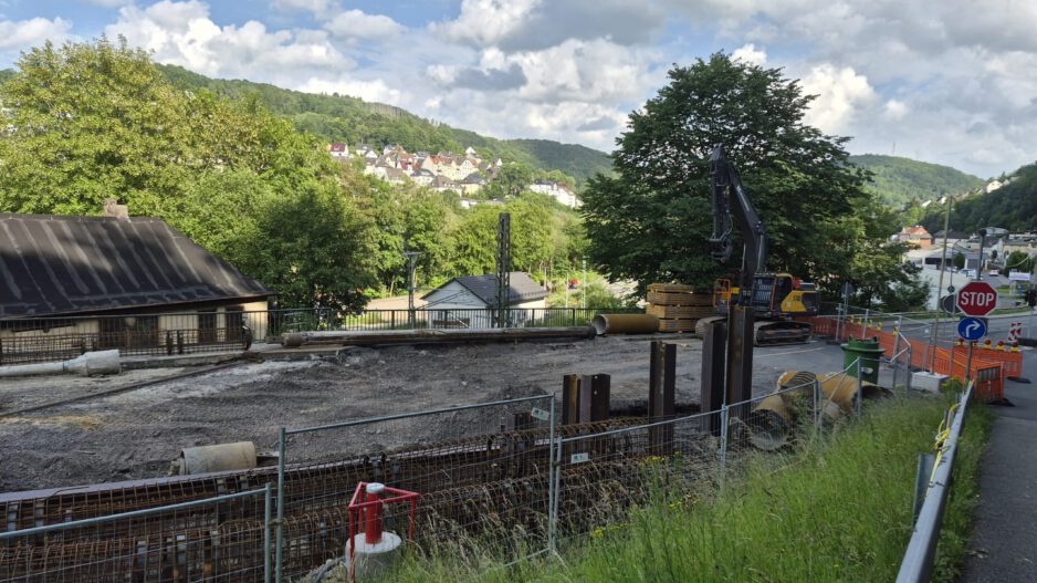 Vorarbeiten für die Behelsbrücke