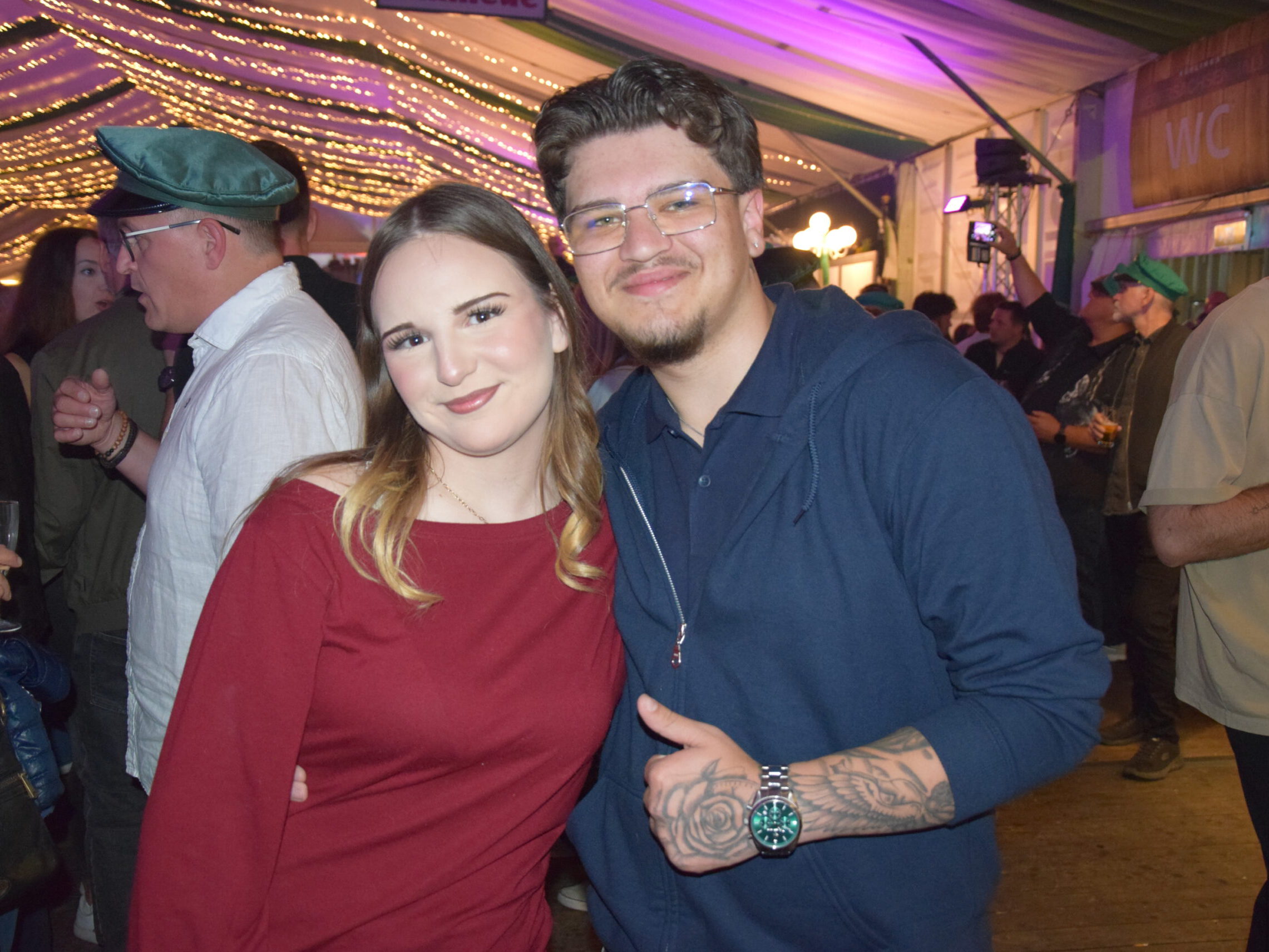 Partyfoto aus dem Festzelt beim Schützenfest in Altena.