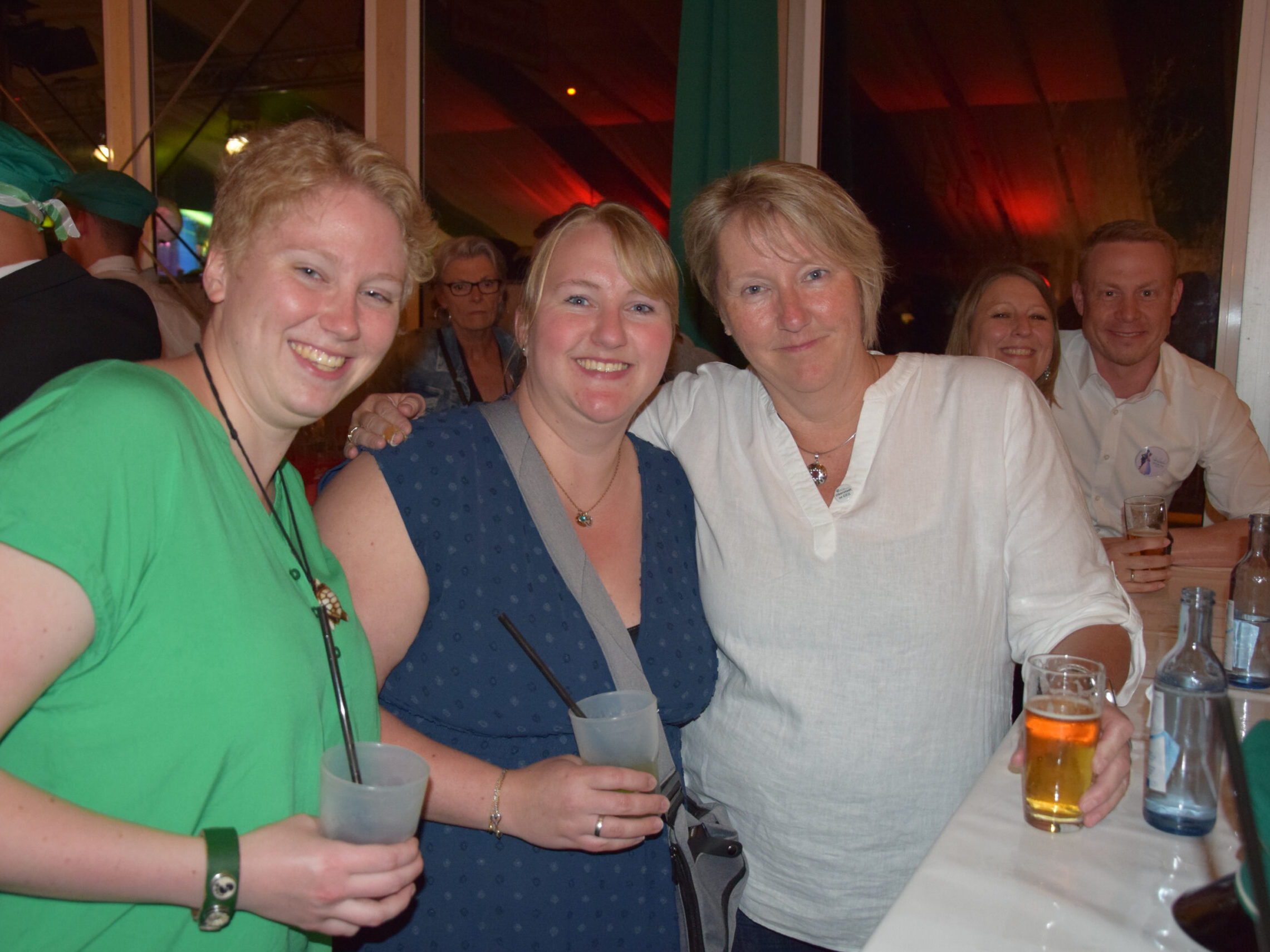 Partyfoto aus dem Festzelt beim Schützenfest in Altena.