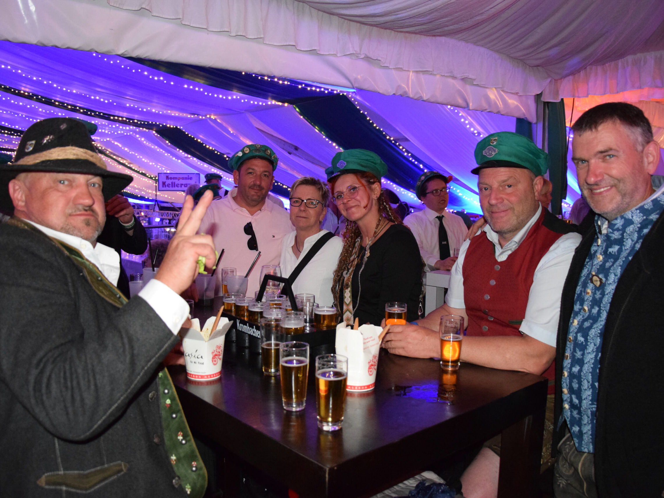 Partyfoto aus dem Festzelt beim Schützenfest in Altena.