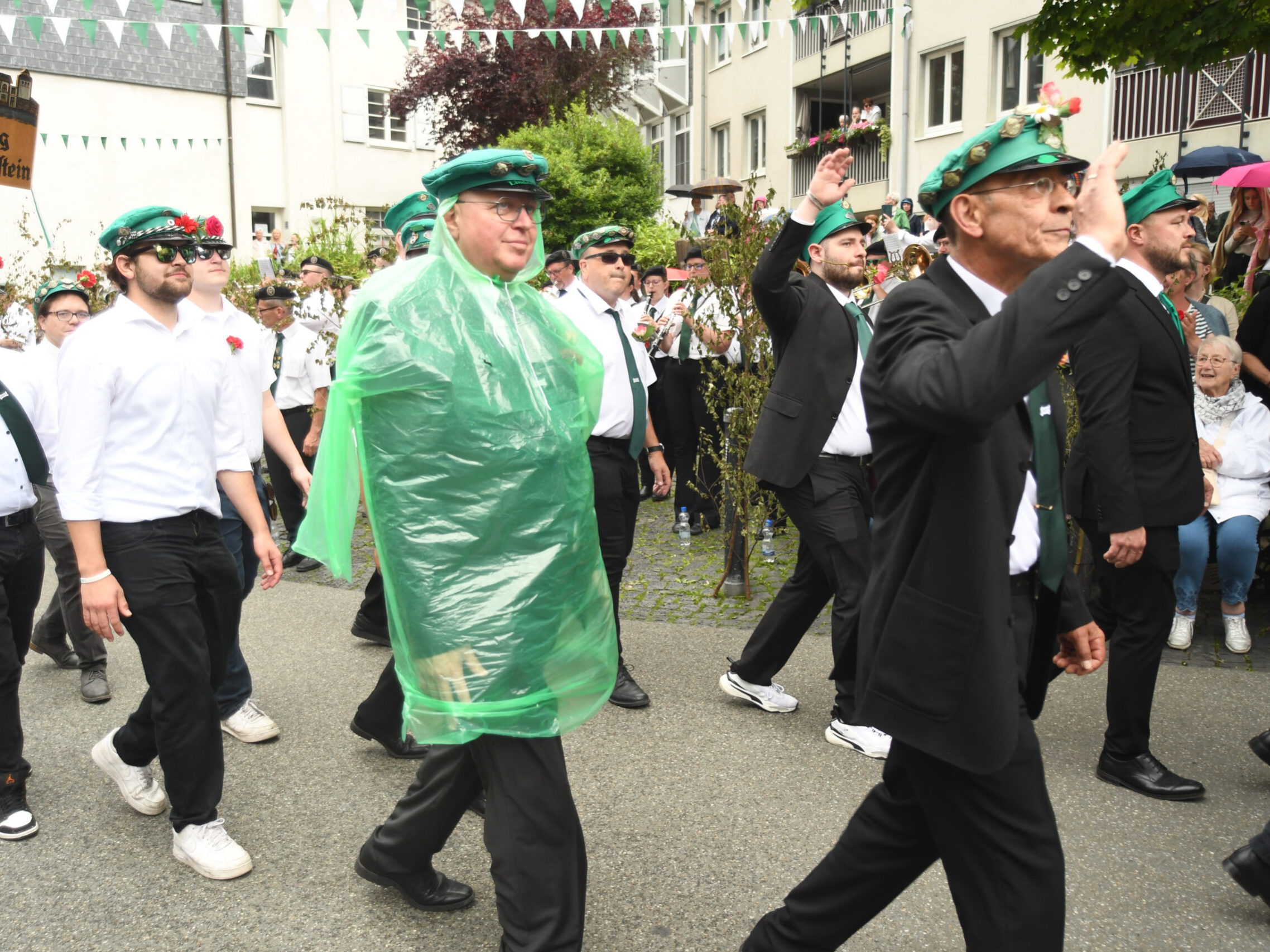 Festumzug beim Schützenfest der Friedrich-Wilhelms-Gesellschaft Altena