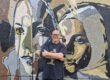 Stefan Dressler vor seiner Nonnenwand