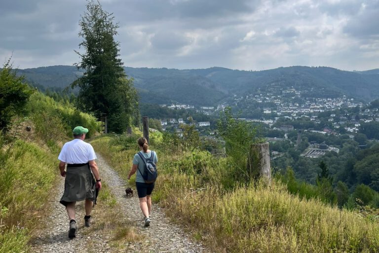 Wanderung von Wiblingwerde nach Nachrodt mit Blick auf Altena