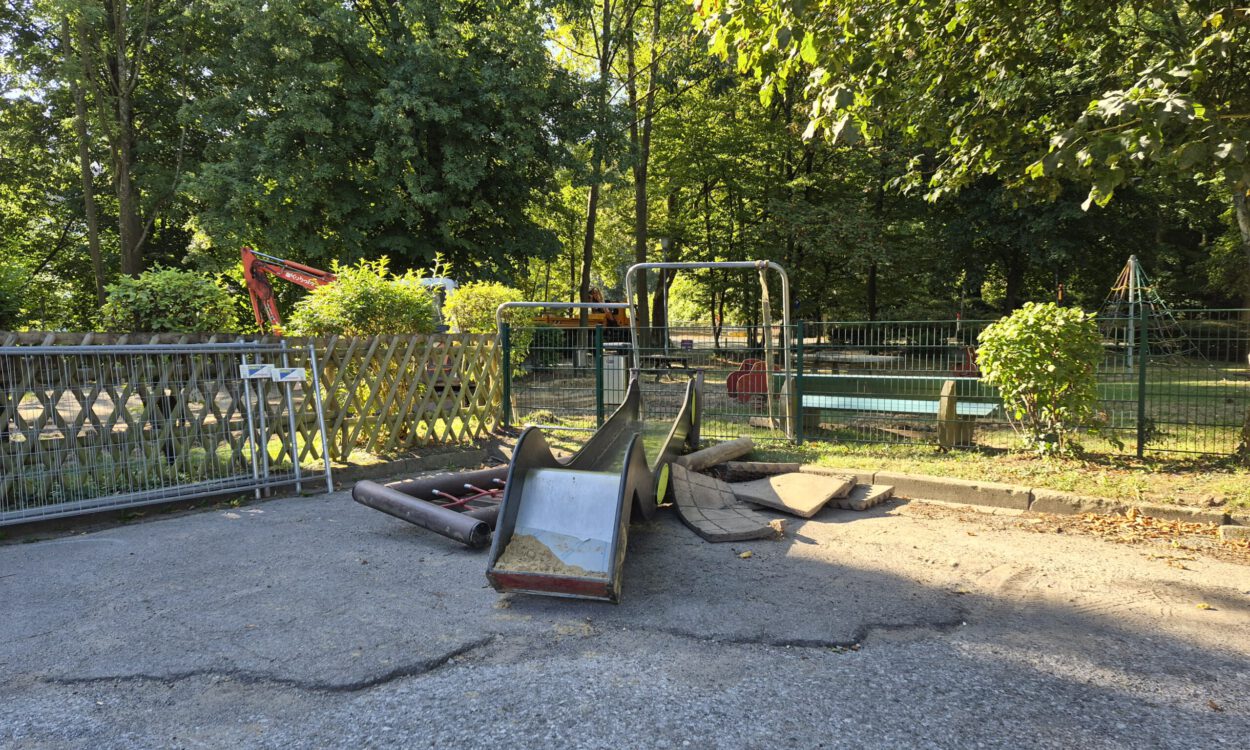 abgebaute Spielgeräte