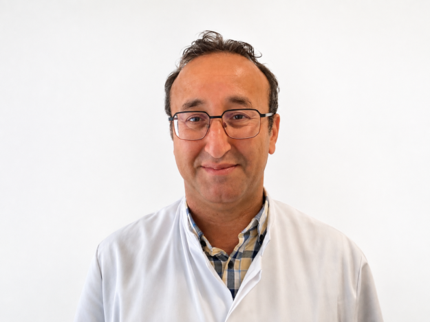 HNO-Arzt Mohamed Ighnejewa