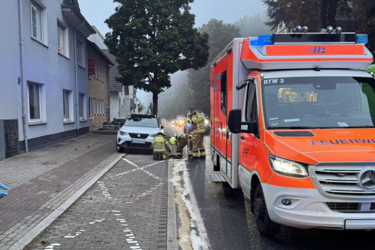 Verkehrsunfall auf der B236 in Nachrodt-Wiblingwerde.