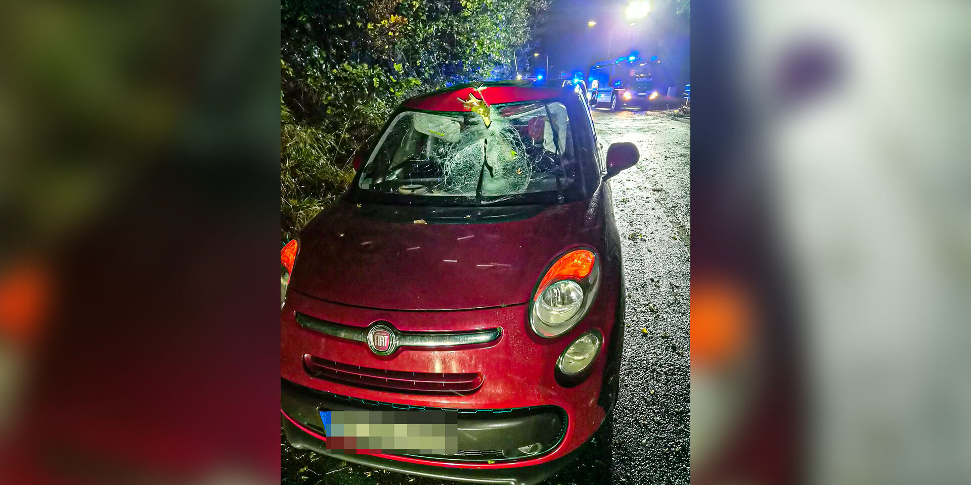 Sturmtief "Luise": Glück im Unglück hatte eine 18-jährige Fahranfängerin in der Nacht auf Samstag auf dem Asbecker Weg in Iserlohn. Während der Fahrt durchschlug ein Ast, der sturmbedingt, von einem Baum stürzte, die Windschutzscheibe ihres Fiat und blieb im Armaturenbrett auf der Fahrerseite stecken. Der Rettungsdienst untersuchte die junge Iserlohnerin, die bei dem Unfall aber unverletzt blieb.